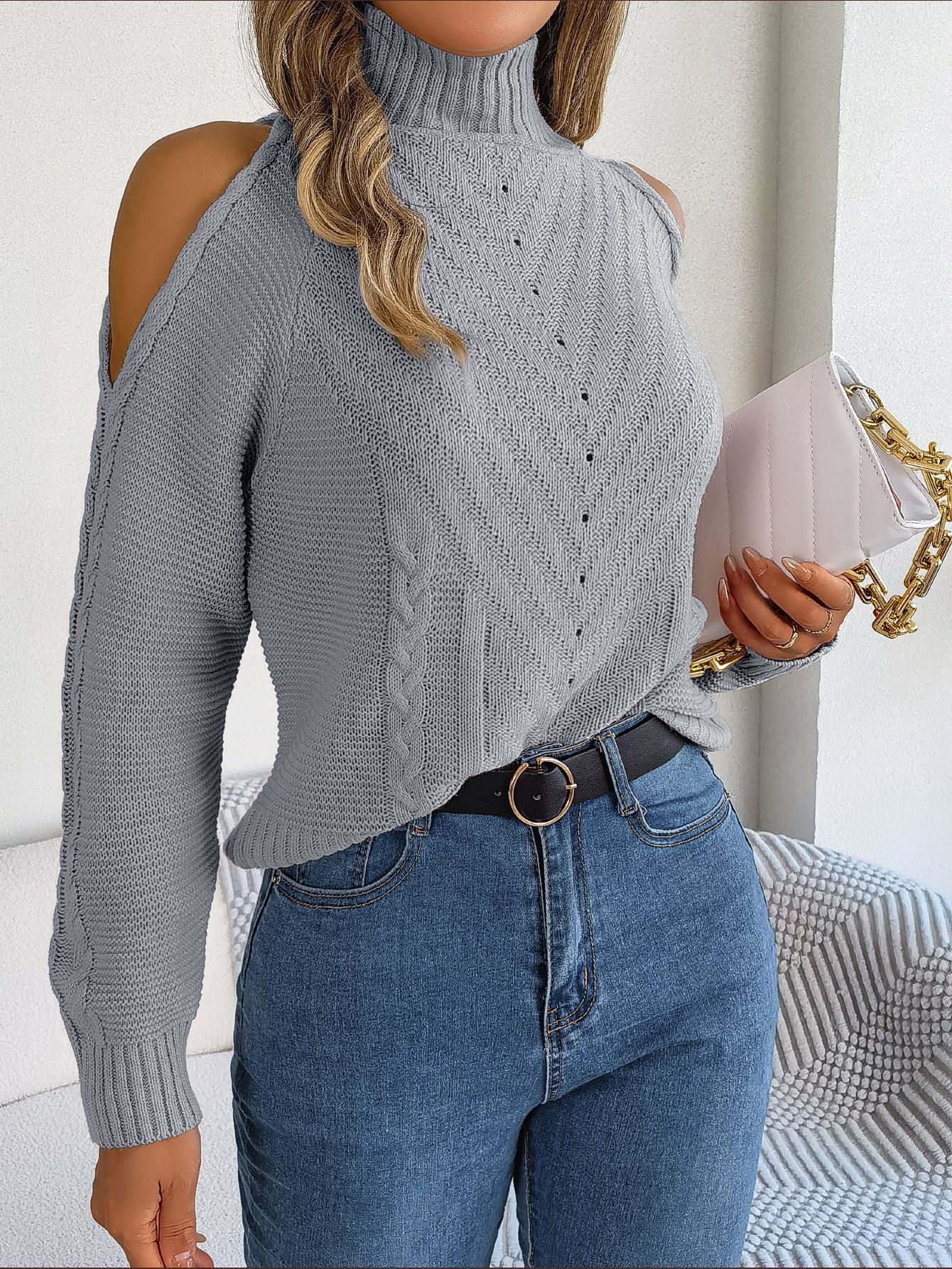 Off shoulder Turtleneck Knitted Sweater