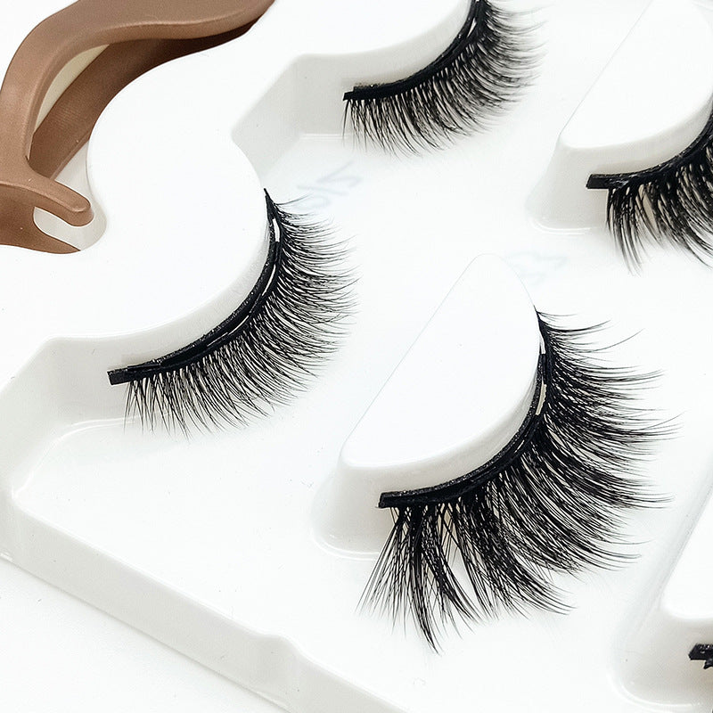 Three pairs of false eyelashes & Liquid Eyeliner - Magic Moon Store