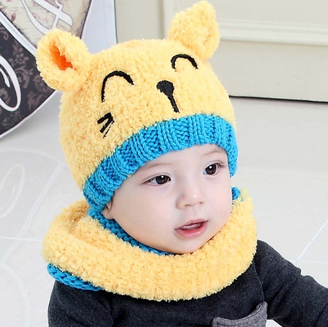 Baby knitted Bear Hat & Scarf Suit