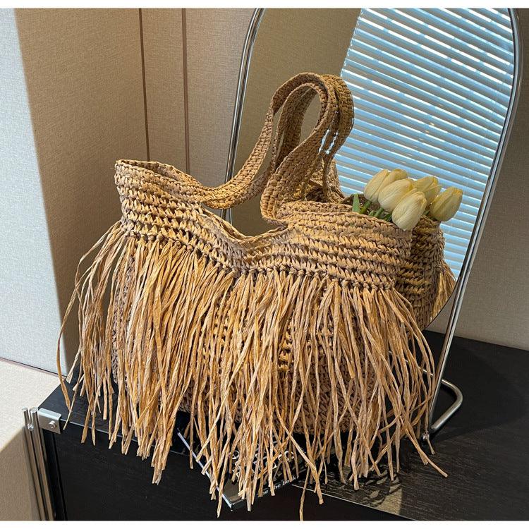 Straw Woven Tassel Shoulder Bag - Magic Moon Store