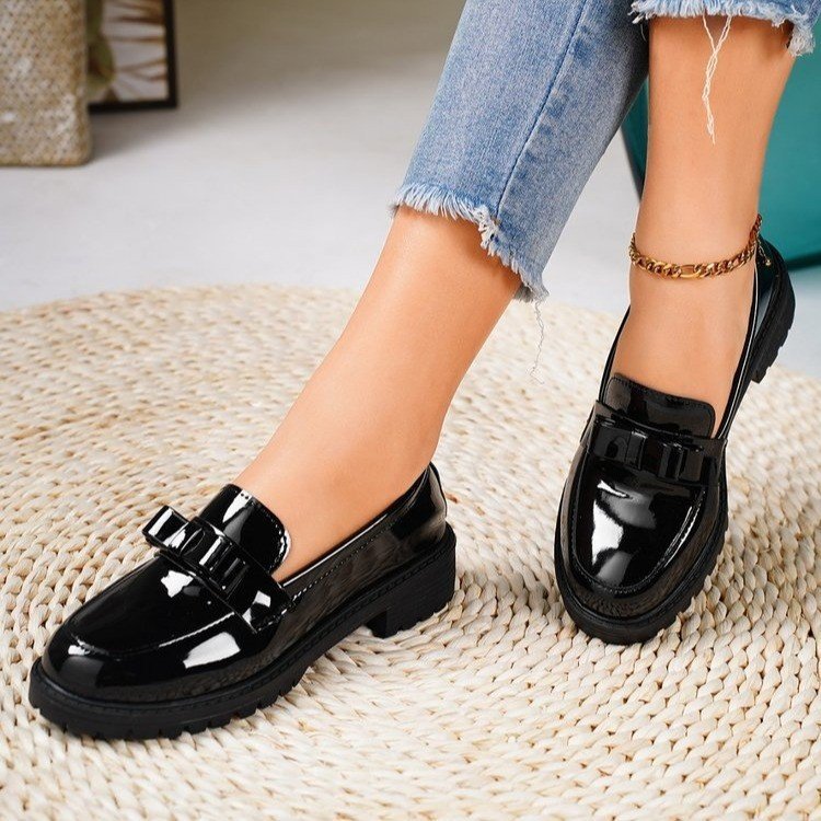 Patent Leather Glossy Tassel Mid Heel Retro Loafers - Magic Moon Store