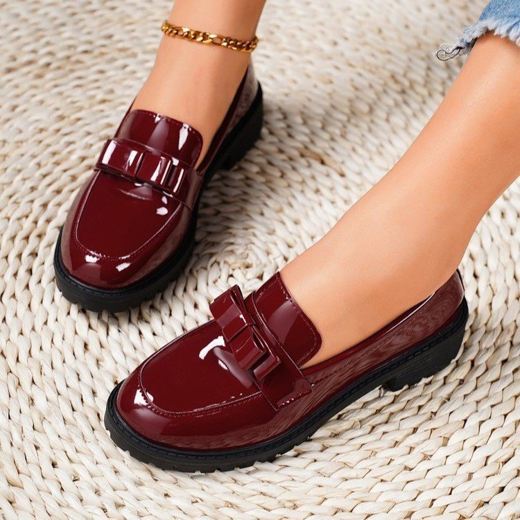 Patent Leather Glossy Tassel Mid Heel Retro Loafers - Magic Moon Store